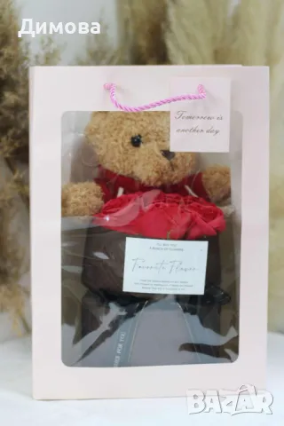 Мече с рози букет, снимка 4 - Романтични подаръци - 48759651