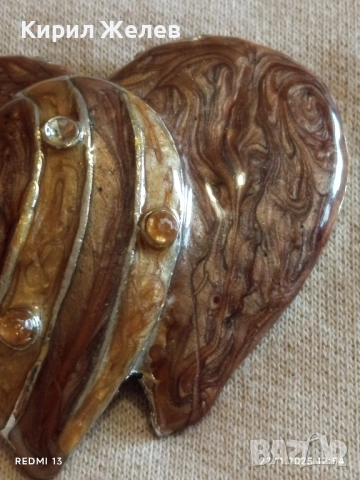 ВИСУЛКА във ФОРМАТА на ДВЕ СЪРЦА с КАФЯВ и ЗЛАТИСТ ЕМАЙЛ и КРИСТАЛИ 39853, снимка 4 - Колиета, медальони, синджири - 52501760