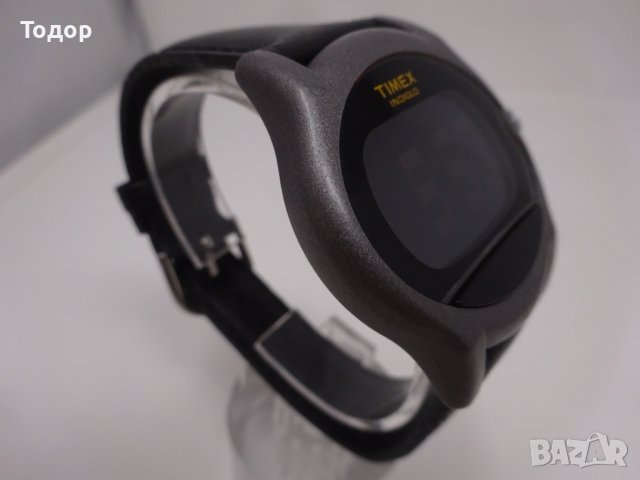 Мъжки кварцов часовник TIMEX Indiglo с аларма, дата и ден, снимка 2 - Мъжки - 39465353