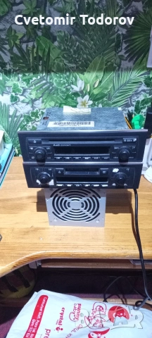 Два оригинални плеъра за Audi A4 B6 