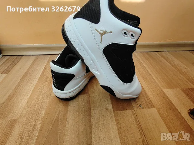 Nike jordan max aura оригинални размер 43, снимка 2 - Маратонки - 56517134