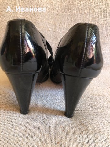 Дамски обувки естествен лак Carvela, снимка 4 - Дамски обувки на ток - 29288656