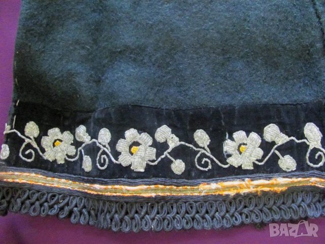 19 век Фолк Арт Женски Костюм Мъниста и Златна Сърма, снимка 4 - Антикварни и старинни предмети - 35197456