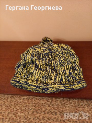 Дамска шапка ръчно плетиво, снимка 5 - Шапки - 32148877