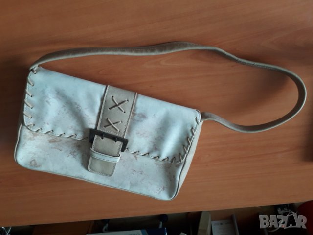 Дамска чанта бежова средна дръжка, снимка 4 - Чанти - 29870160
