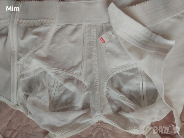  Резервирани Triumph 95 D Ретро бял сутиен корсет / Винтидж/, снимка 5 - Бельо - 54274896