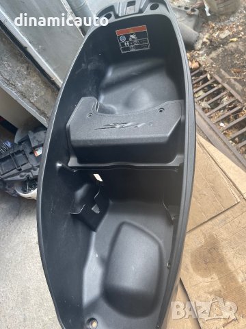 Седалка с кош и инструменти за Honda Sh 125 i 2020г., снимка 6 - Части - 42093871