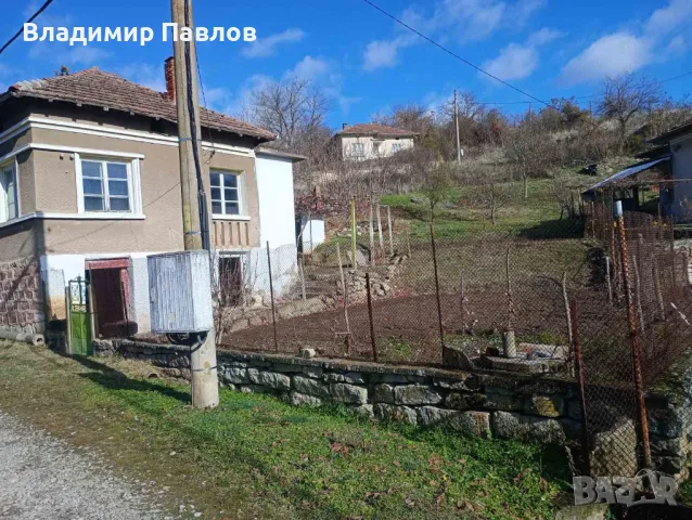 Продавам къща село Плешивец област Видин, снимка 2 - Къщи - 48145269