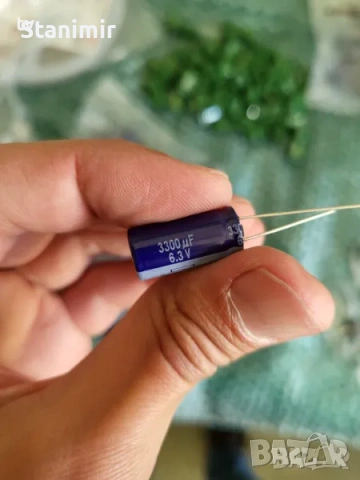 Електролитен кондензатор Панасоник Panasonic 3300µF, 6.3V, 10x20мм - 10 броя=3 евро, снимка 2 - Части и Платки - 54299953