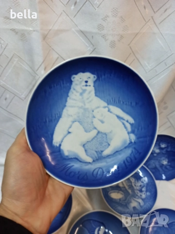 Порцеланова серия антикварни малки чинии за стена от серия Денят на майката - животни от 1970-1981 г, снимка 2 - Антикварни и старинни предмети - 52176223