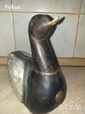 Голяма дървена патица патка с броз и седеф, снимка 2 - Антикварни и старинни предмети - 53356551