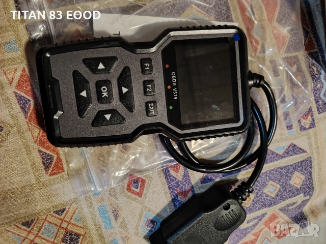 автомобилен диагностичен скенер OBDII V519. 