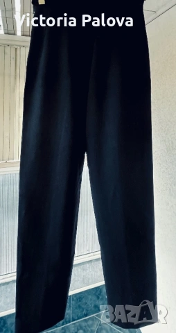 Панталон Alberto Biani: Италиански лукс и прецизност от вьлна