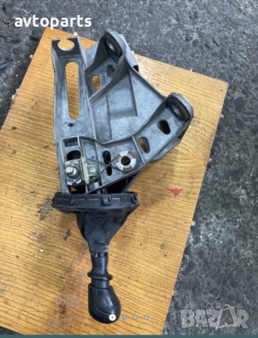 Vw transporter t5 1.9tdiскоростен лост 5скорости, снимка 2 - Части - 40359056