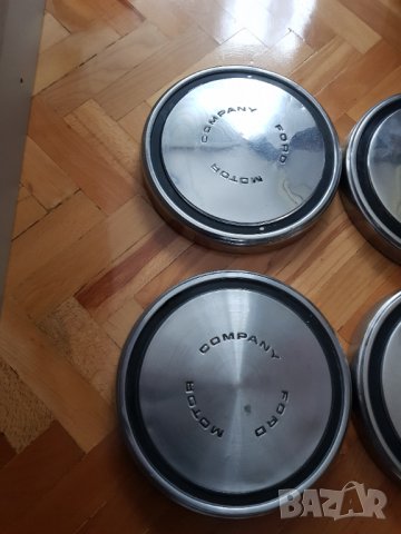 Стар комплект тасове за FORD MUSTANG-4 броя, снимка 2 - Аксесоари и консумативи - 31653349