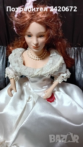 колекционерска порцеланова кукла