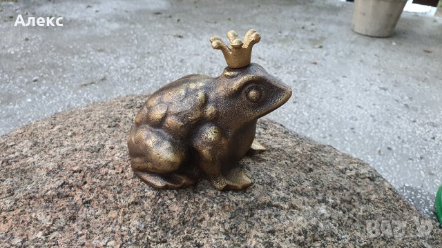 Чугунена масивна жаба 900гр, снимка 2 - Градински мебели, декорация  - 37065267