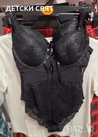 Еротично дамско боди с твърди чашки