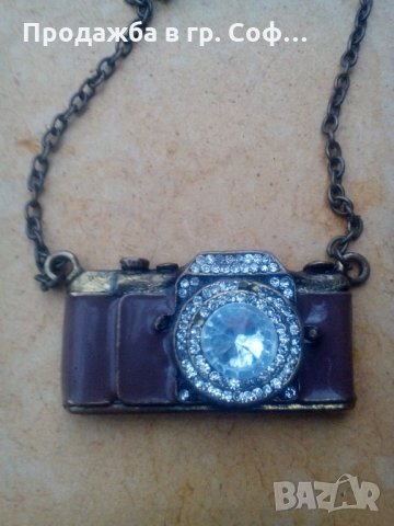Медальон тип фотоапарат, снимка 1