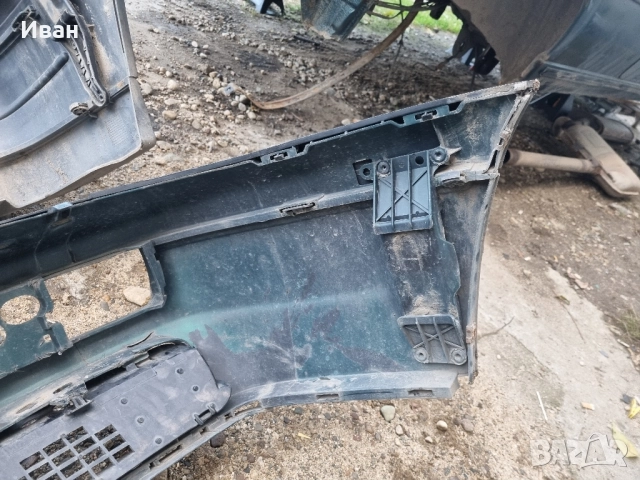 предна и задна брония VW Golf 3, снимка 10 - Части - 52404278