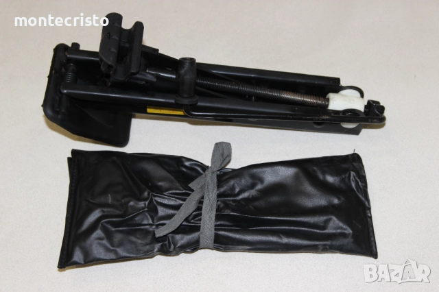 Авариен комплект крик VW Sharan (1995-2010г.) ключ за гуми 7M0011031E, снимка 2 - Аксесоари и консумативи - 52685717