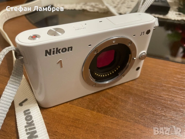 Фотоапарат Nikon1 J1