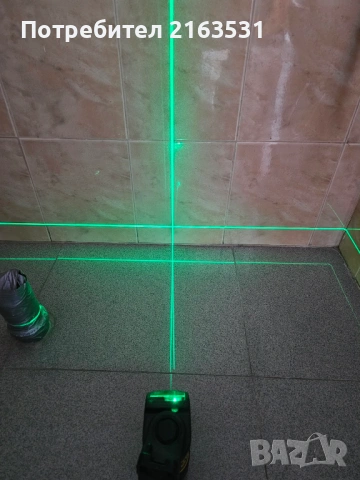 Зелен линеен лазерен нивелир DeWALT DW088CG, 20 м, 0.3 мм/м 