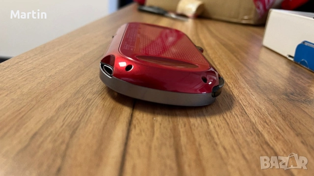 Sony PS Vita PCH-1000 Cosmic Red CIB(Complete in Box) 8GB, снимка 13 - PlayStation конзоли - 53333934