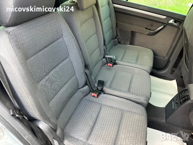 Vw Touran 1.9 tdi 7места, снимка 9 - Автомобили и джипове - 53033376