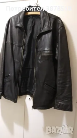 Мъжко яке от естествена кожа.