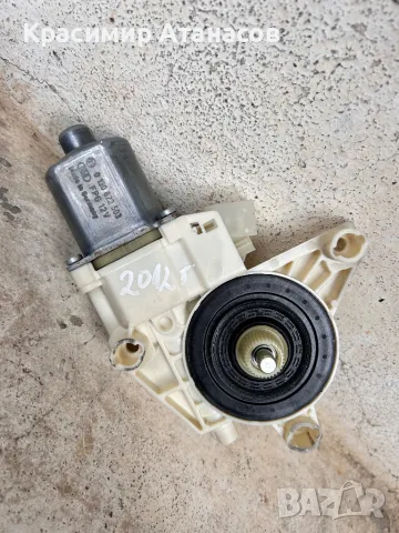 A2048200142. 0130822503 .Мотор за стъклоповдигач предни ляво за Мерцедес Ц-класа W204 , снимка 3 - Части - 49324977