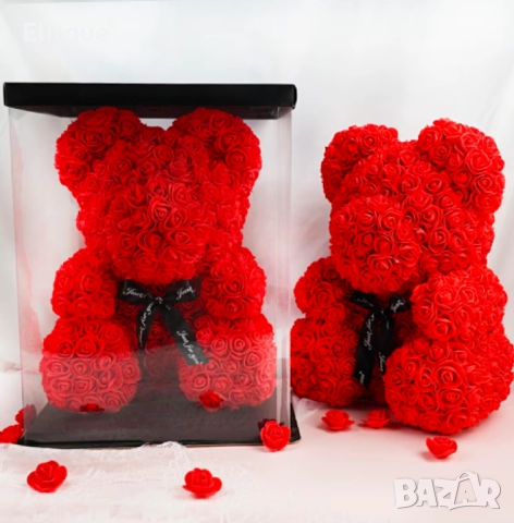 Мече изработено от рози с панделка 