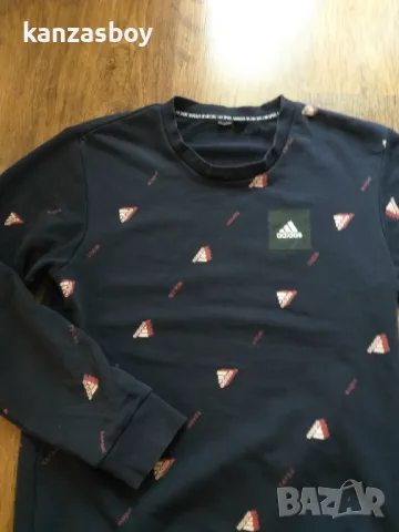 ADIDAS Must Haves Graphic Crew - страхотна мъжка блуза С, снимка 4 - Спортни дрехи, екипи - 48708542