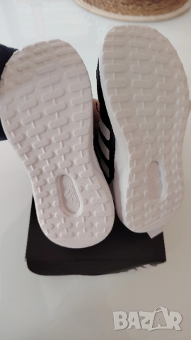 Нови маратонки Adidas /26, снимка 4 - Детски маратонки - 52363505