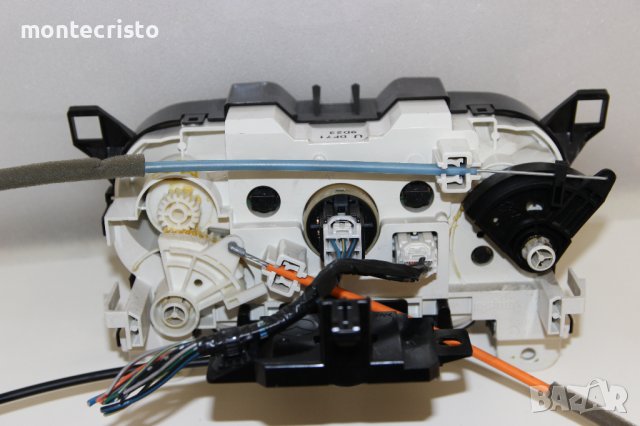 Управление климатик Mazda 2 (2007-2014г.) UDF71 / U DF71 / панел климатик Мазда 2, снимка 5 - Части - 40662214