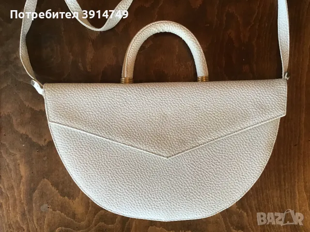 Дамска чанта ‘полумесец Rodelle UK, кремаво бяла, откачаща се презрамка, голяма, чудесно състояние