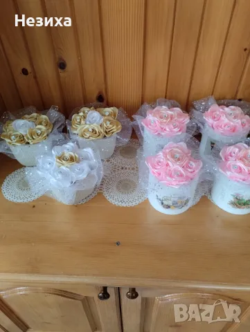 Кашпи със сатенени рози , снимка 2 - Други стоки за дома - 49670223