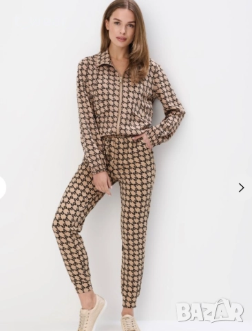 Дамски спортен комплект 