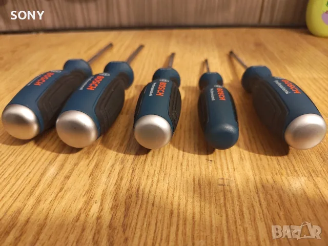 Отвертки Bosch 5 части , снимка 8 - Отвертки - 55859426