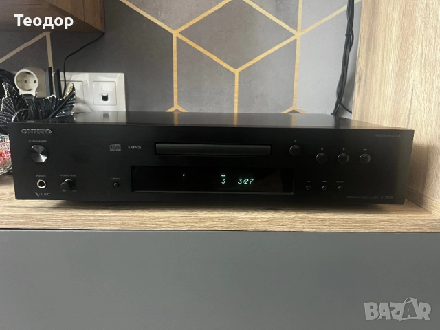 CD Плеър Onkyo C-7030, снимка 3 - Ресийвъри, усилватели, смесителни пултове - 52914202