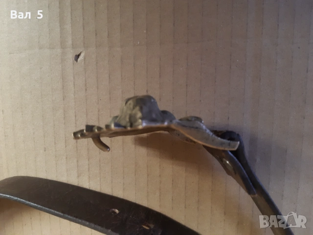 Много стар колан с масивна тока - бронзова лъвска глава, снимка 6 - Антикварни и старинни предмети - 53987553