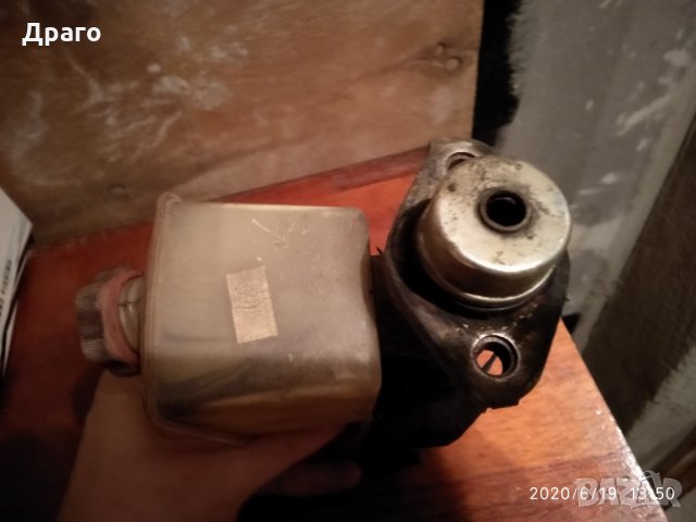 Спирачна помпа с казанче  , снимка 4 - Части - 29204899
