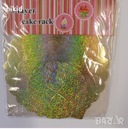 златиста сребриста холограмна 3 етажна Триетажна поставка стойка за мъфини картонена кексчета, снимка 2 - Други - 38187027