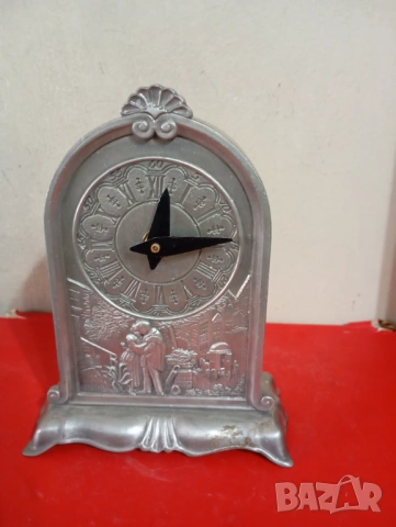 Винтидж настолен часовник 
