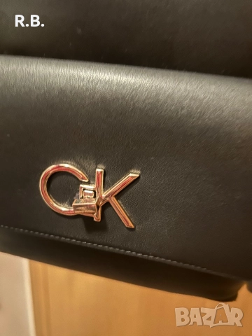 Кожена раница Calvin Klein, снимка 12 - Раници - 52632541