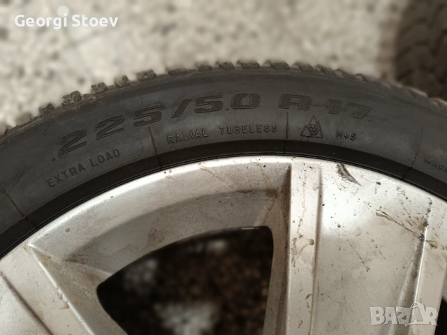 Зимни гуми с джанти 225/50 R17, снимка 2 - Гуми и джанти - 53167805
