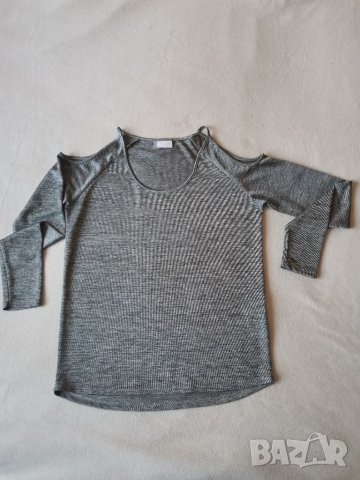 Блуза с голи рамене, снимка 2 - Блузи с дълъг ръкав и пуловери - 34099811