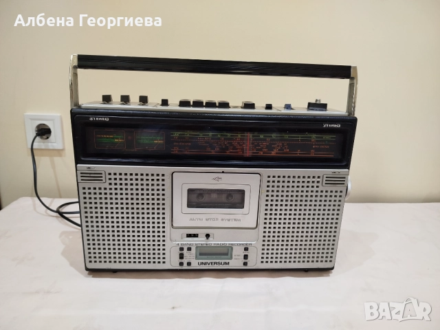 Радио касетофон UNIVERSUM, снимка 2 - Радиокасетофони, транзистори - 52975249