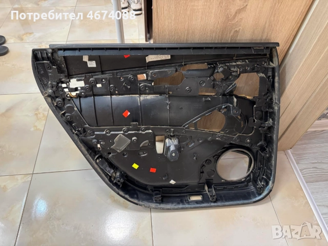 Вътрешна кора на задна дясна врата на Ауди Audi A8 D4 4H само за 100лв. 4h0867318, снимка 4 - Части - 52743361