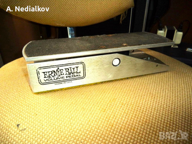 Ernie Ball volume pedal, снимка 1 - Китари - 44932031